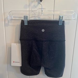 Lululemon Wunder Train High Rise Short 6’ NWT Size 0